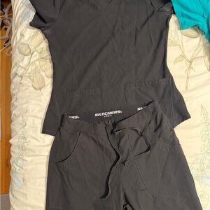 Skechers Black Scrub Set and Lands End Green scrub set sz xs/s